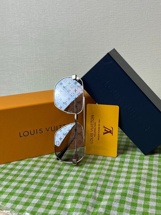 Louis Vuitton Silver Monogram Pilot Sunglasses